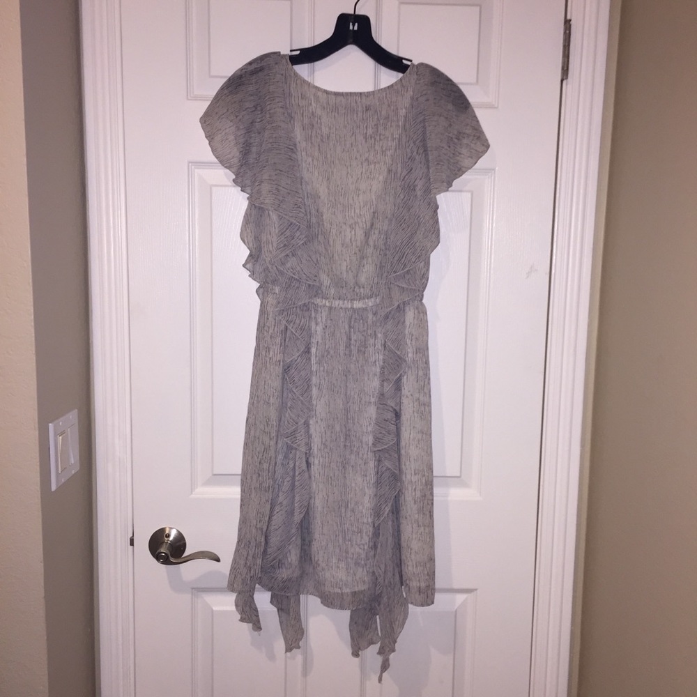 ✨BCBG PARIS Ruffle Dress✨ - Picture 3 of 6